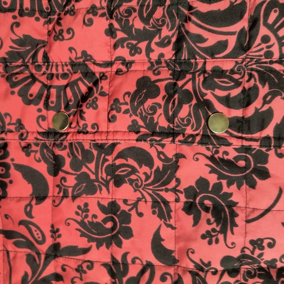 Jones New York ombre Paisley print puffer vest, women's medium, pink/black - Picture 3 of 10